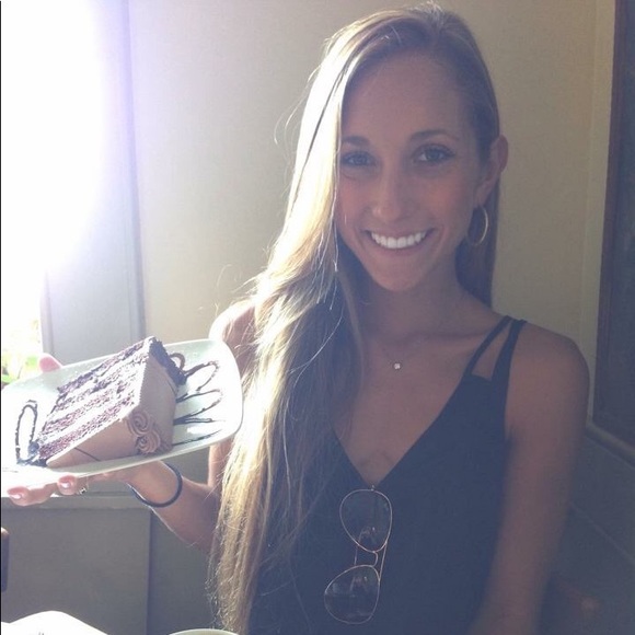 Meet your Posher, Caroline - Picture 4 of 4